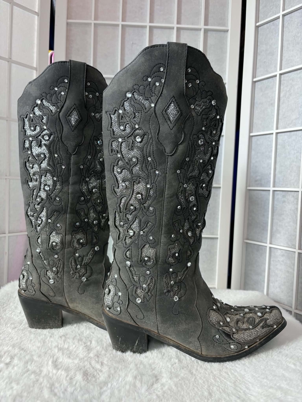 Women's Embroidered Western Cowboy Boots - Gray